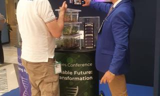 Dott. Luca Nardi del Laboratorio AGRI 4.0 dell'ENEA illustra le attività relative al tema "Space and Urban Farming towards a more sustainable Agriculture"